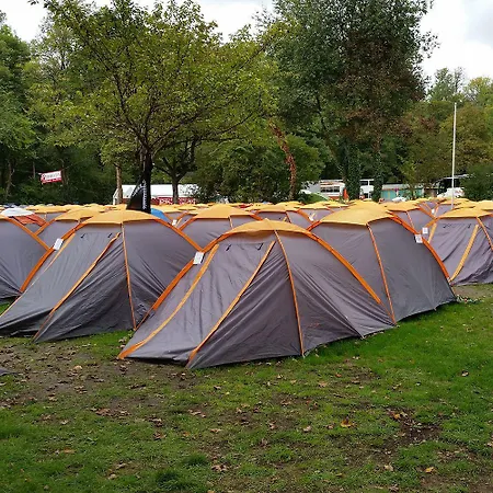 Camping, Glamping & Dorms Kemp *