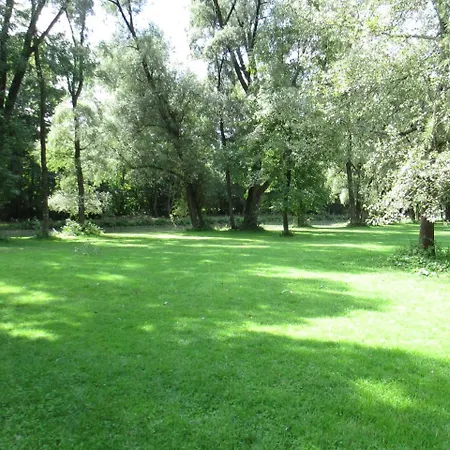 Camping, Glamping & Dorms Campsite *